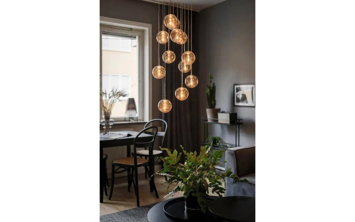 Vardagsrum|Kök & Matplats < Globen Lighting Skyfall Taklampa 30cm 12xG4 Mässing/Amber