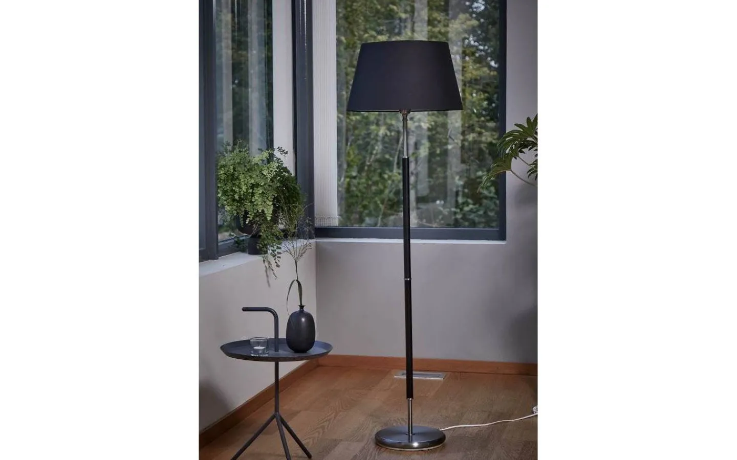 Klassiska Golvlampor|Golvfötter < ArmaturHantverk Tullgarn Golvfot 130cm Råjärn/Svart