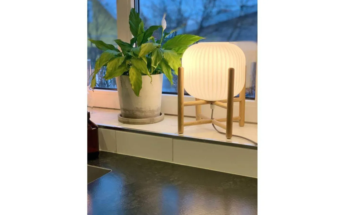 Vardagsrum|Bordslampor < Aneta Vinda Bordslampa 24cm Trä/Opalvit